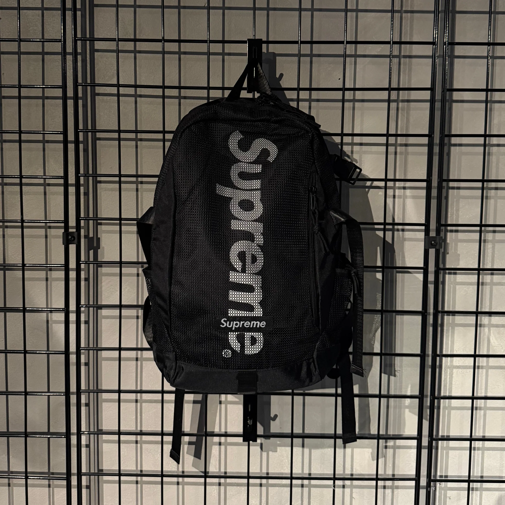 Supreme Backpacks — Box logo carry